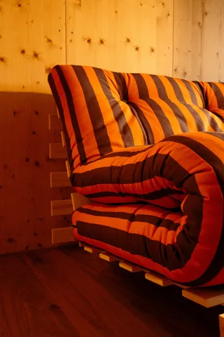 ROOTS RAW 160 X 200 W. ROOTS MATTRESS ORANGE-BROWN van Karup Design – sfeerfoto 7 van 11