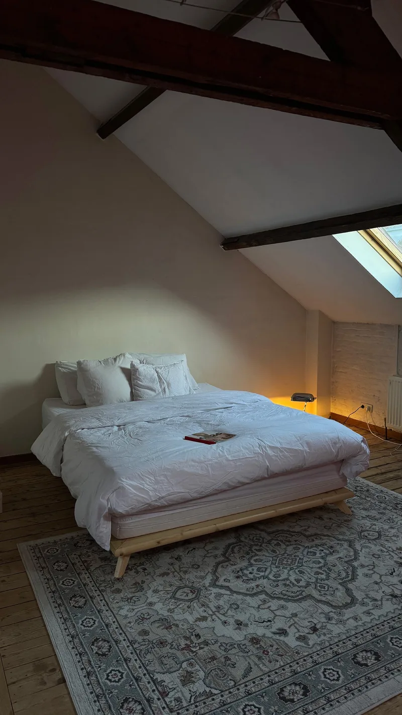 SENZA BED CLEAR LACQUERED 140 X 200 de Karup Design – photo d’ambiance 10 sur 11