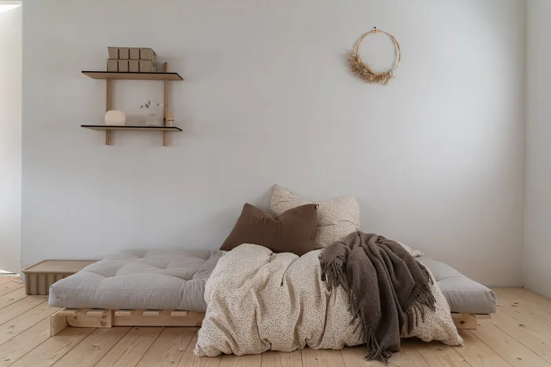 ROOTS RAW 90 X 200 W. ROOTS MATTRESS WHEAT BEIGE van Karup Design – sfeerfoto 6 van 8