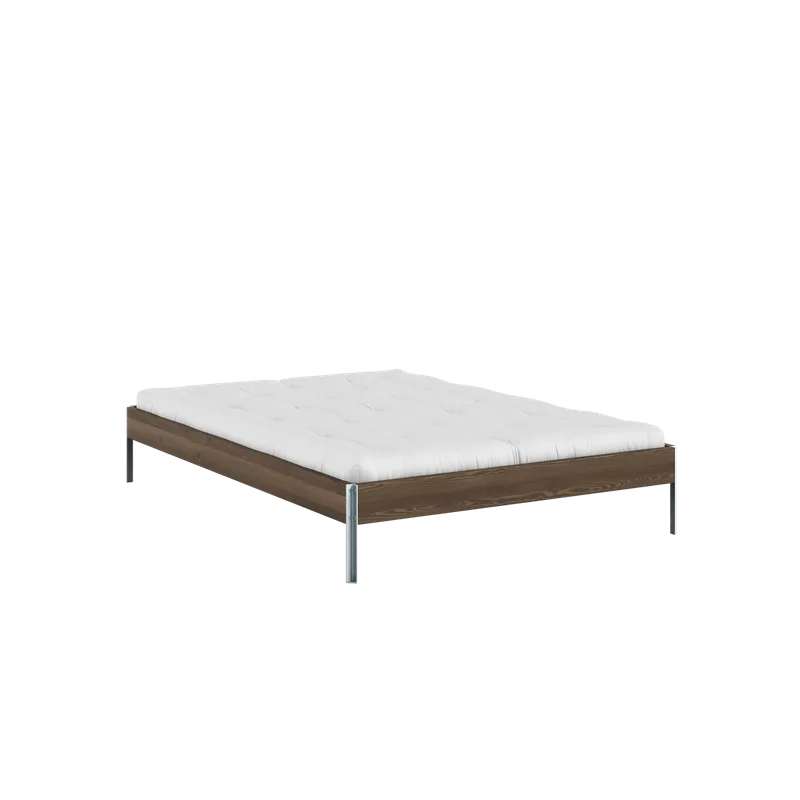 CORE BED CAROB BROWN 140 X 200 van Karup Design – productfoto 1 van 6
