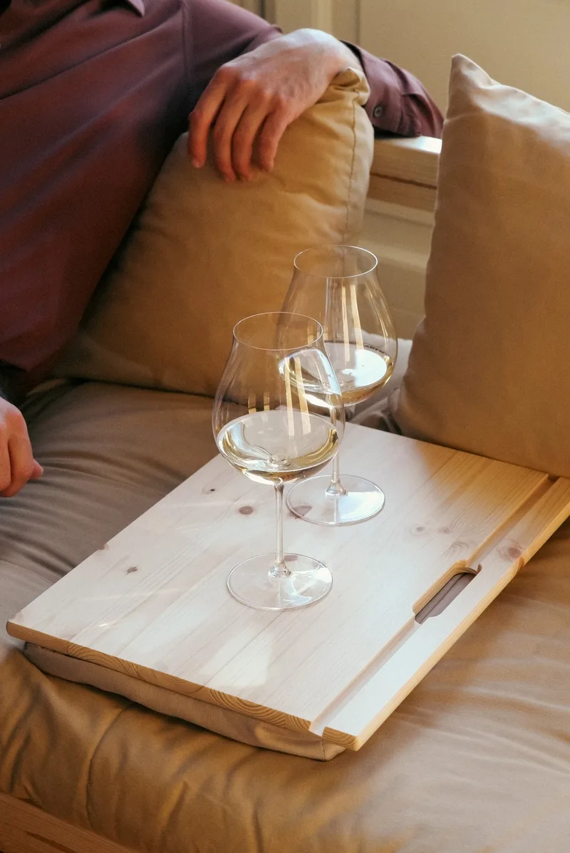 BFF LAP TABLE CLEAR LACQUERED van Karup Design – sfeerfoto 9 van 10