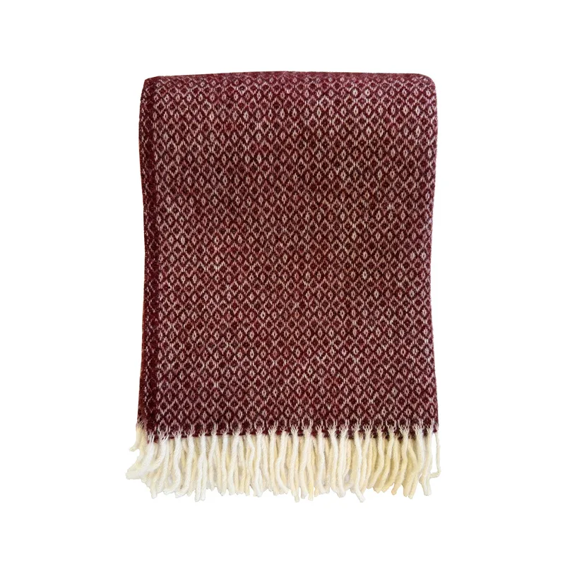 Lima van Klippan Yllefabrik in Burgundy – productfoto