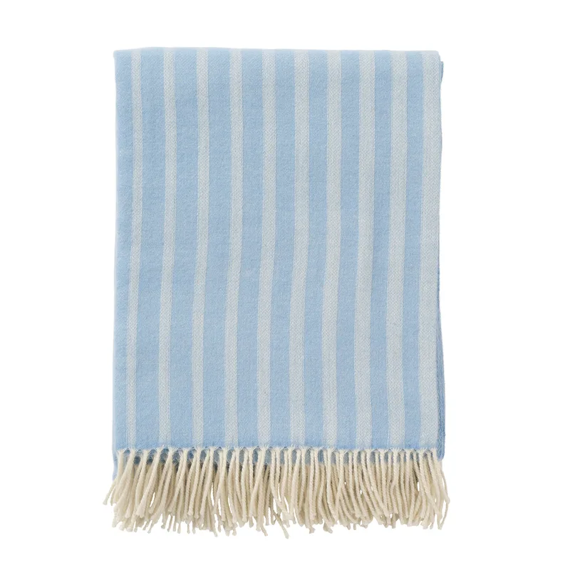 Irregular Stripes van Klippan Yllefabrik in Infinity blue – productfoto