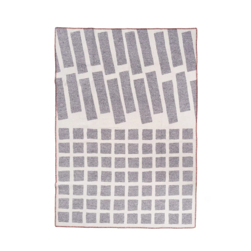 Sankt Petri Floor by Klippan Yllefabrik in Ljusgrå/vit – product photo