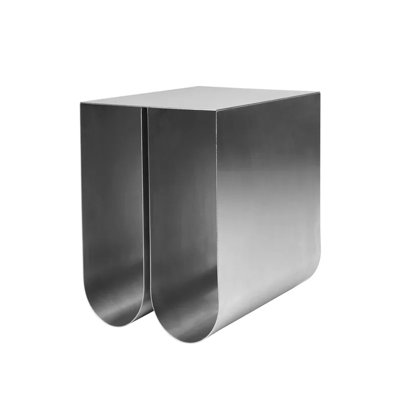 Curved Sidebord van Kristina Dam Studio – productfoto