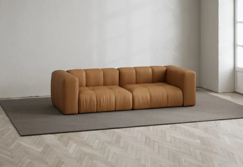 Cecco 2-sits soffa by LAYERED in Leather Brandy – interior photo