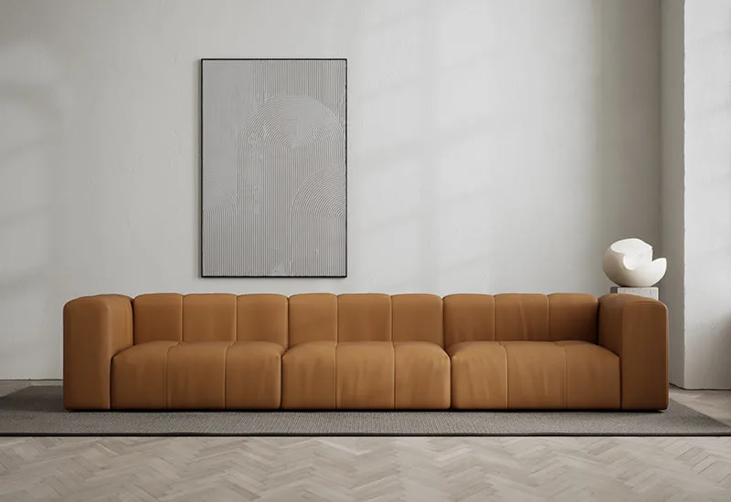 Cecco 3-sits soffa van LAYERED in Leather Brandy – sfeerfoto