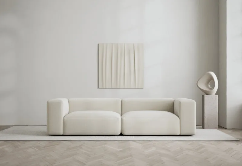 Rosso 2-sits soffa by LAYERED in Bouclé Pearly Off White – interior photo