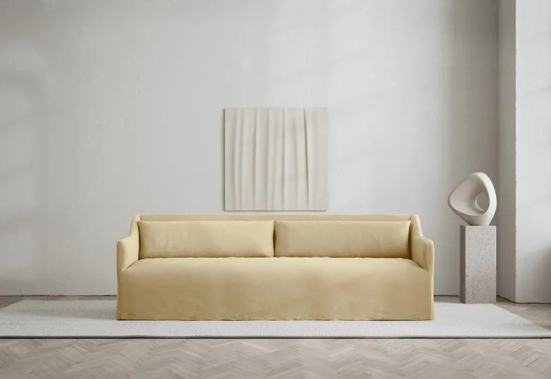 Somerset  2-sits soffa von LAYERED in Harvest Yellow – Ambientefoto