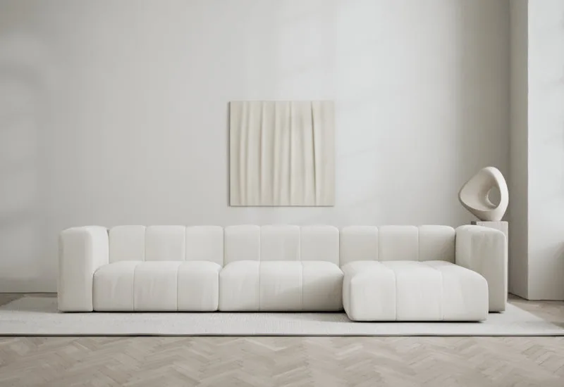Cecco 3-sits soffa med divan höger von LAYERED in Linen Look Bone White – Ambientefoto