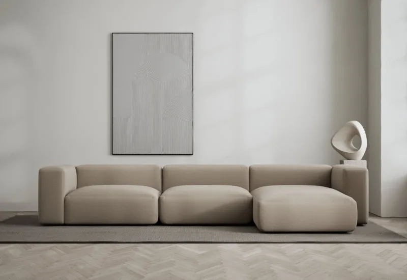 Rosso 3-sits med divan höger by LAYERED in Bouclé Warm Clay – interior photo