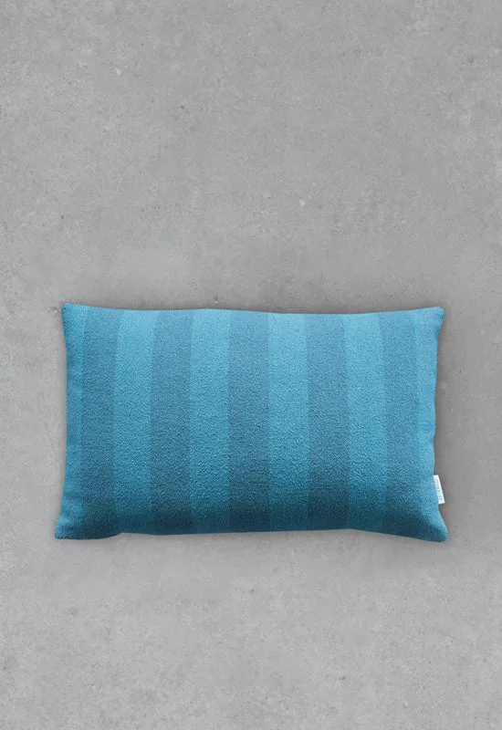 Luca Azur Stripe von LAYERED in 40 × 60 cm – Produktfoto
