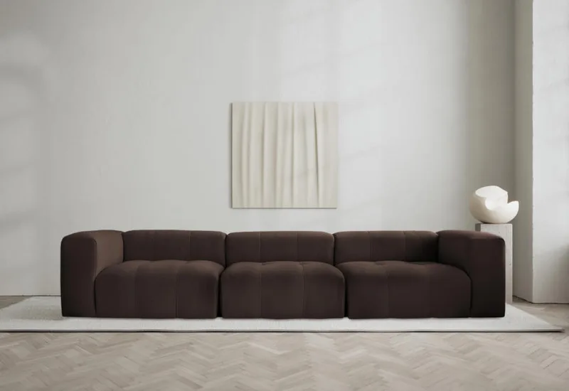 Cecco 3-sits soffa von LAYERED in Wool Brown – Ambientefoto