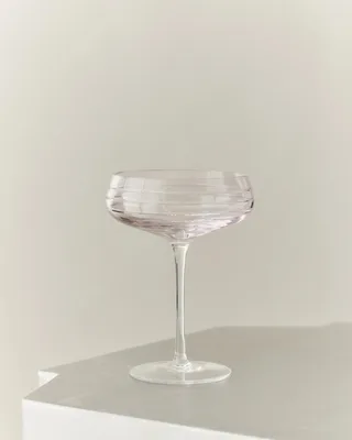 CHAMPAGNE COUPE TRIPLE CUT - SET OF 4 de LOUISE ROE en ROSE BUNDLE (4 COUPES) – photo d’ambiance 2 sur 2