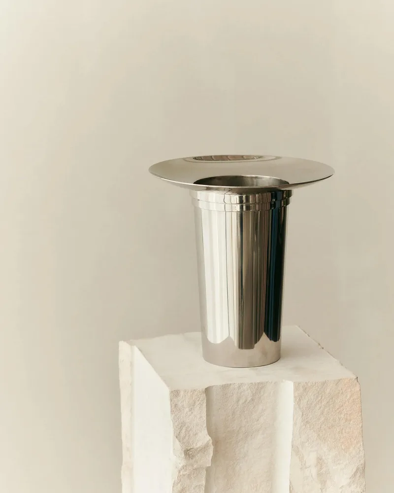 FOUNTAIN VASE 01 by LOUISE ROE – product photo