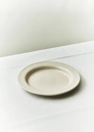 S.R. DINNER PLATE by LOUISE ROE in 1 PLATE – product photo 2 of 2