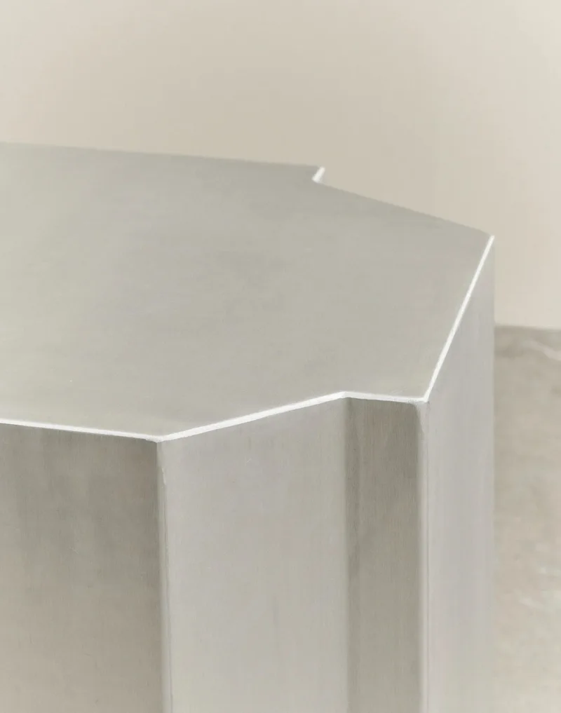 FUNKI LOUNGE TABLE RECTANGULAR by LOUISE ROE in Brushed Alu – interior photo