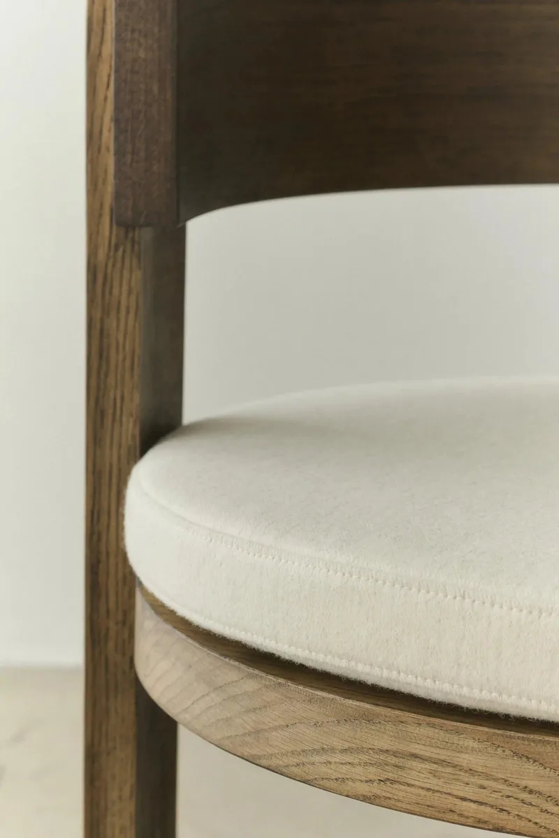 SPINA LOUNGE CHAIR CUSHION by LOUISE ROE – interior photo