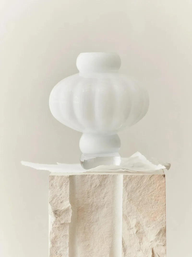 BALLOON VASE 08 GLASS by LOUISE ROE in Opal White – product photo