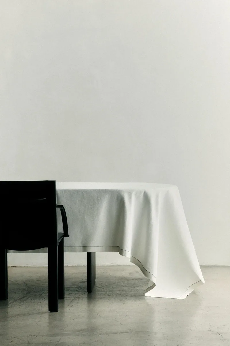 S.R. TABLE CLOTH 03 by LOUISE ROE – interior photo 1 of 3