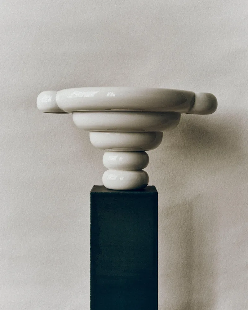 ALICE OBJECT 03 by LOUISE ROE in White – interior photo
