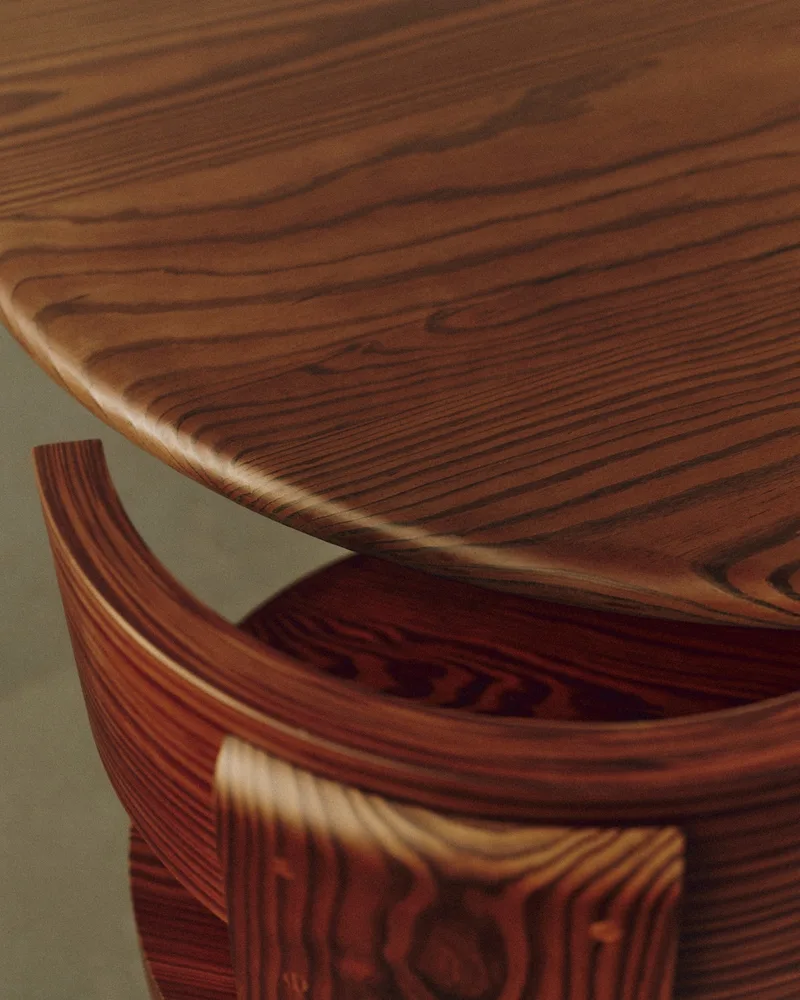 PILLABOUT TABLE 03 von LOUISE ROE in Natural Oak – Ambientefoto 6 von 7