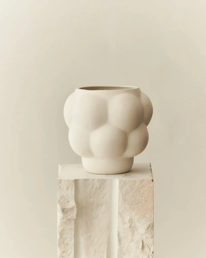 BALLOON POT 09 by LOUISE ROE in Raw White – product photo