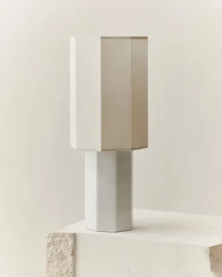 EIGHT OVER EIGHT LAMP SMALL de LOUISE ROE en White Marble, Light Grey – photo du produit 2 sur 2