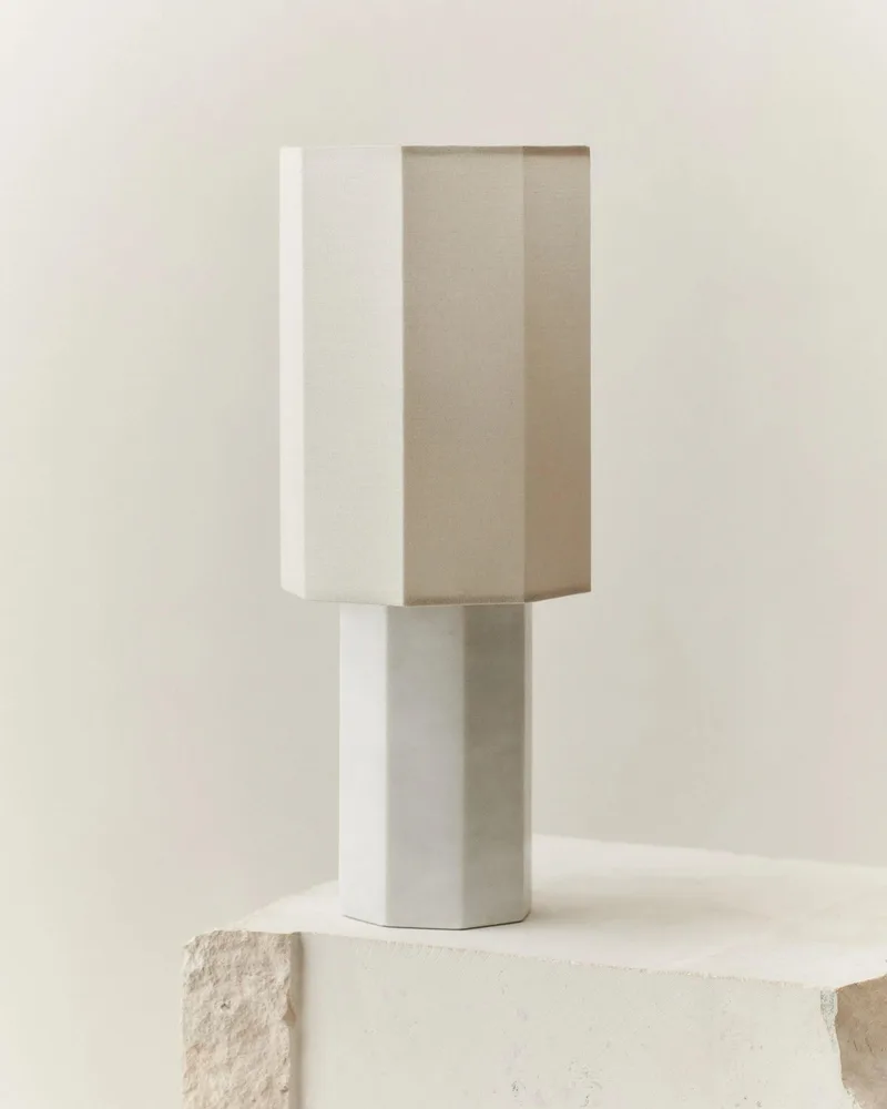 EIGHT OVER EIGHT LAMP SMALL de LOUISE ROE en White Marble, Light Grey – photo du produit 2 sur 2