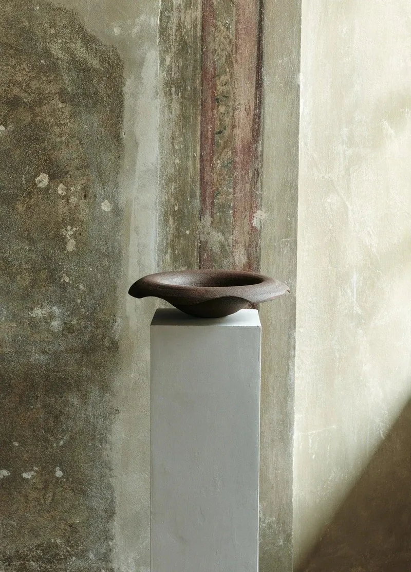 THE ROE STUDIO COLLAR OBJECT 007 von LOUISE ROE – Ambientefoto
