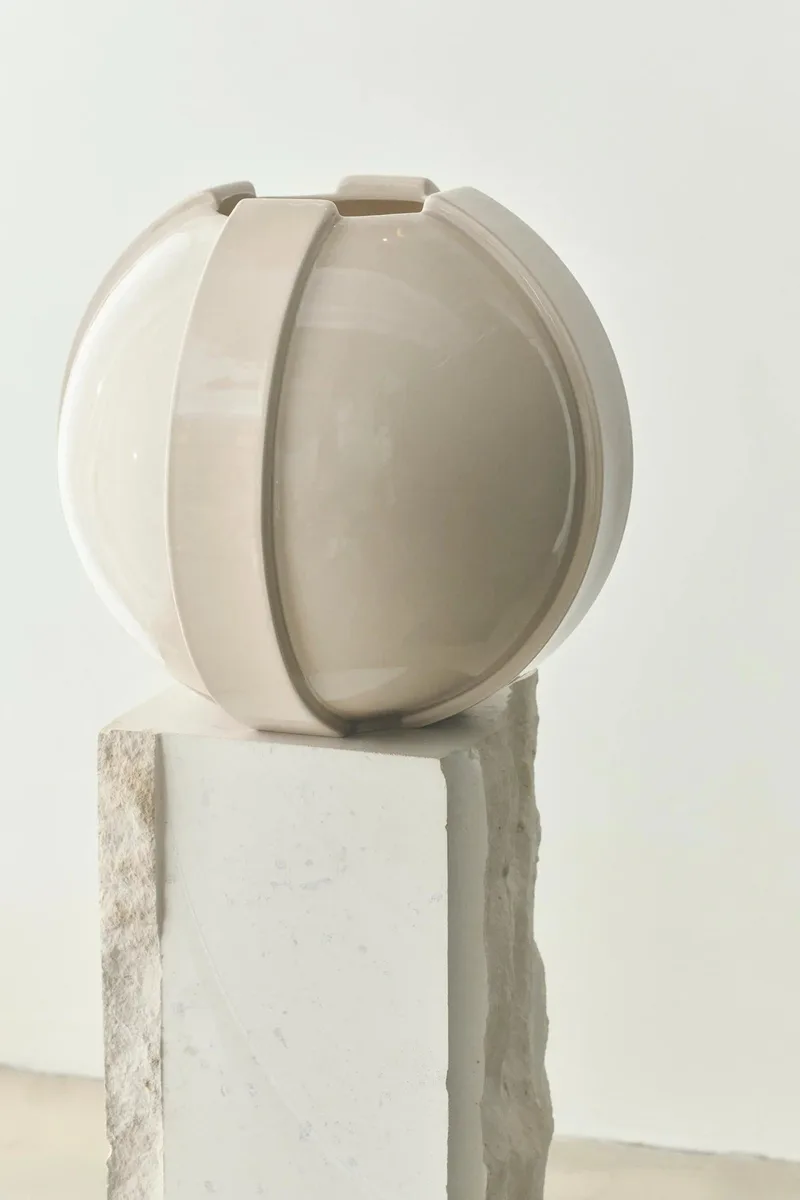 VINCI VASE 02 by LOUISE ROE in Ivory – product photo