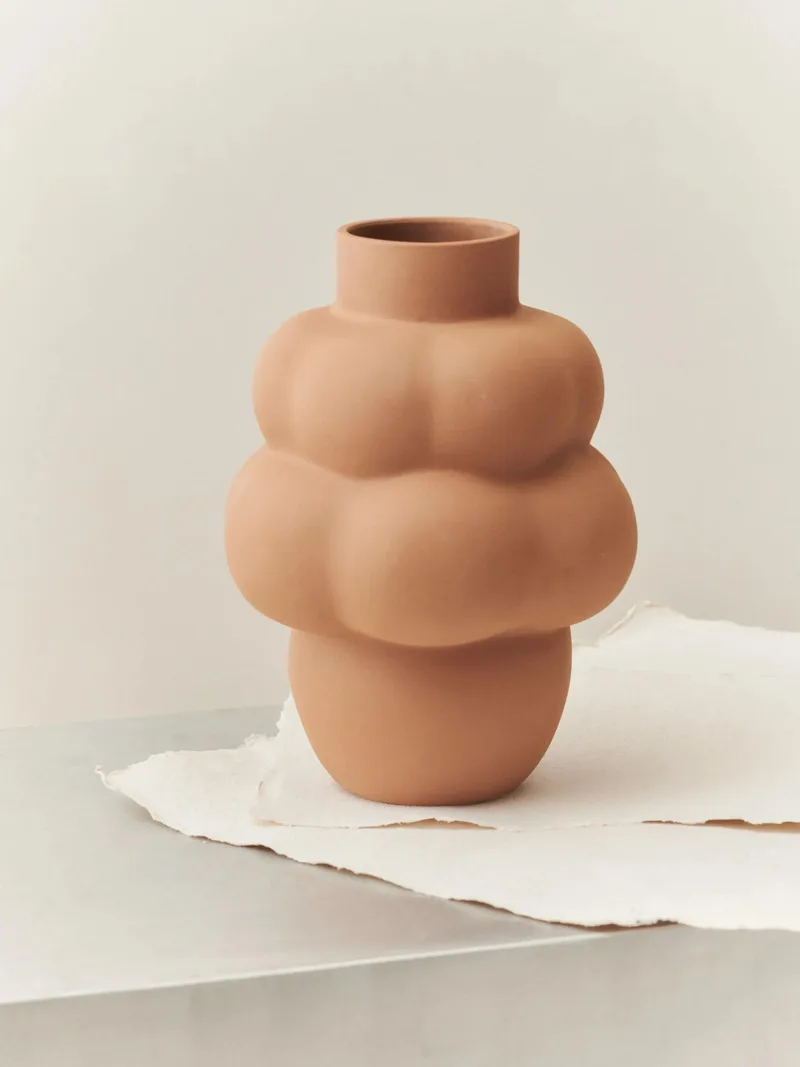 BALLOON VASE 04 CERAMIC SANDED OCKER by LOUISE ROE in Sanded Ocker – interior photo