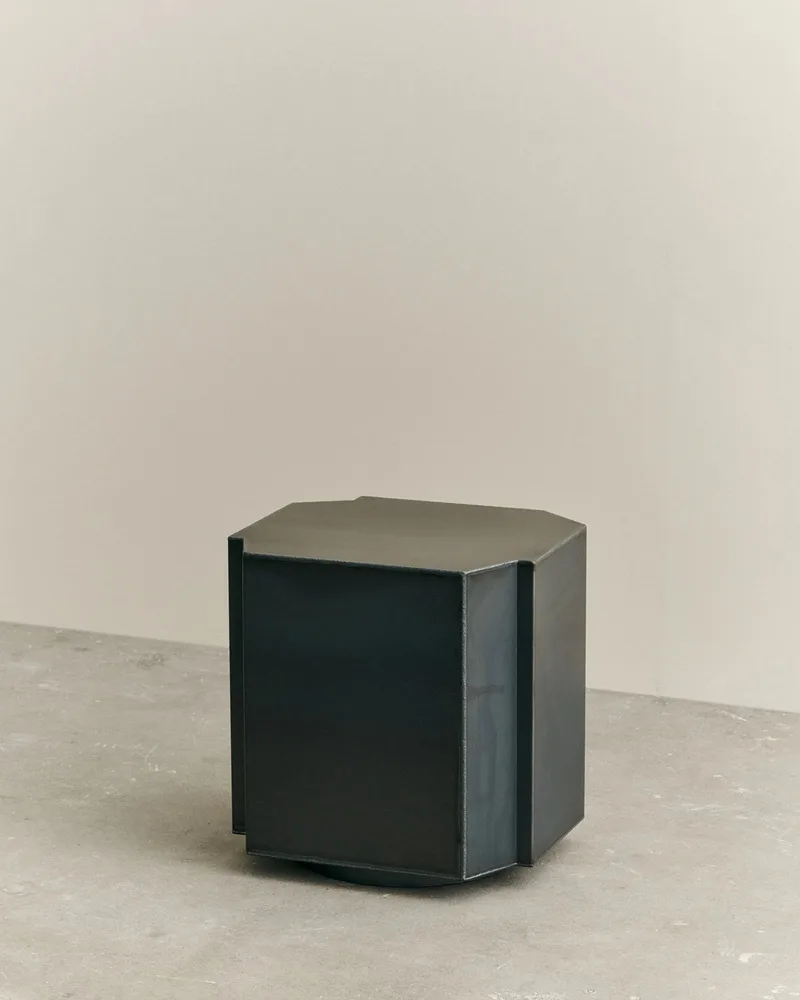 FUNKI STOOL 01 by LOUISE ROE in Raw Iron – interior photo