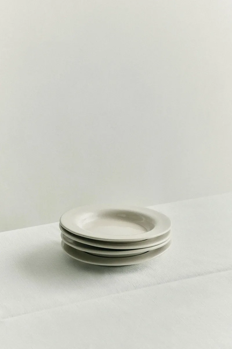 S.R. LUNCH PLATE von LOUISE ROE in BUNDLE (4 PLATES) – Produktfoto
