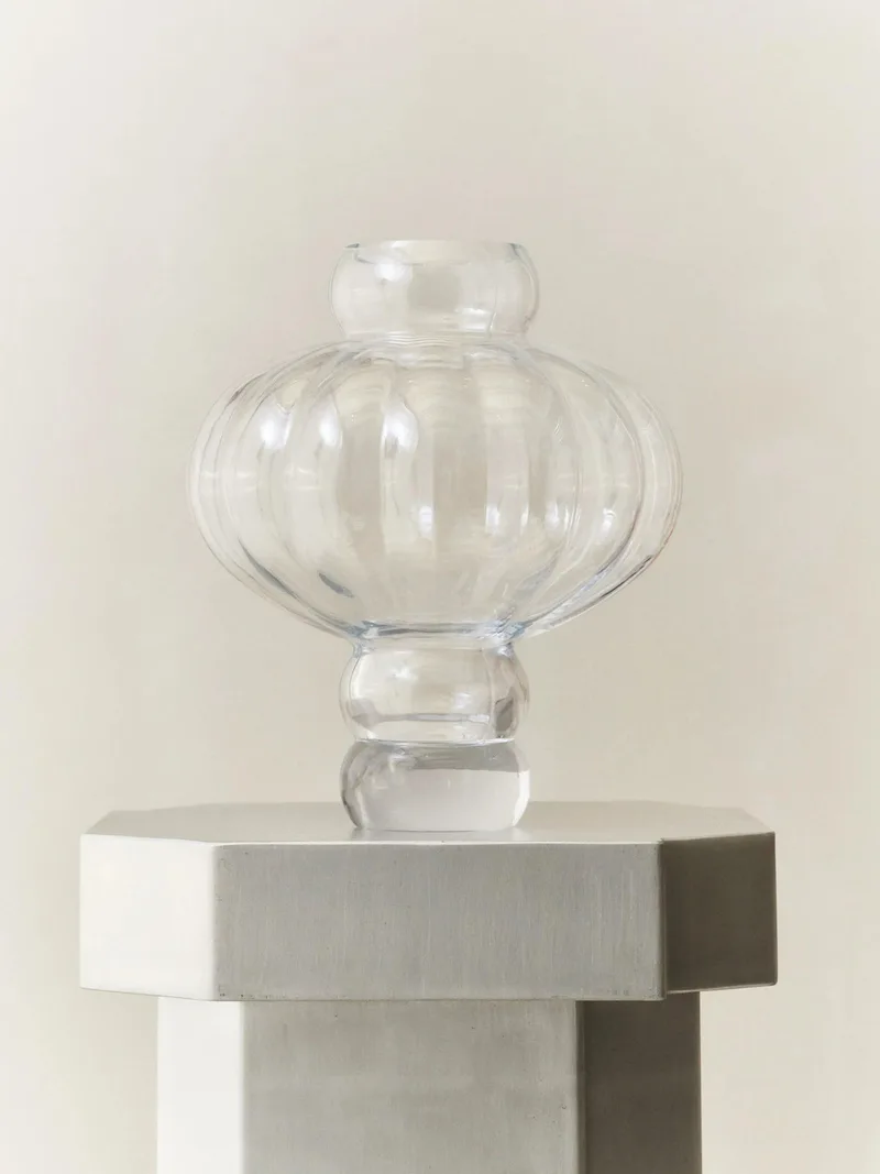 BALLOON VASE 03 GLASS von LOUISE ROE in Clear – Produktfoto