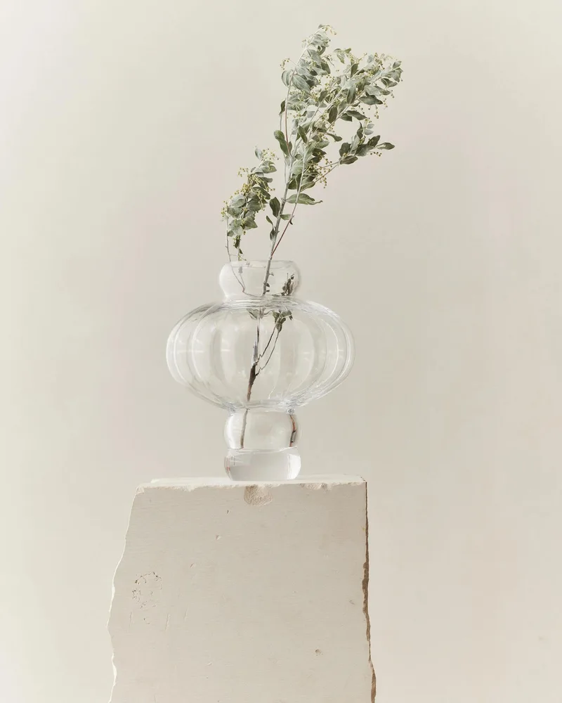 BALLOON VASE 08 GLASS van LOUISE ROE in Clear – productfoto
