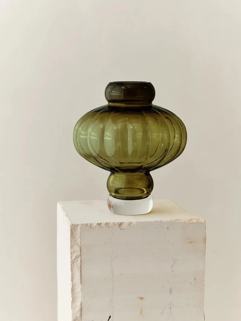 BALLOON VASE 08 GLASS by LOUISE ROE in Olive – product photo