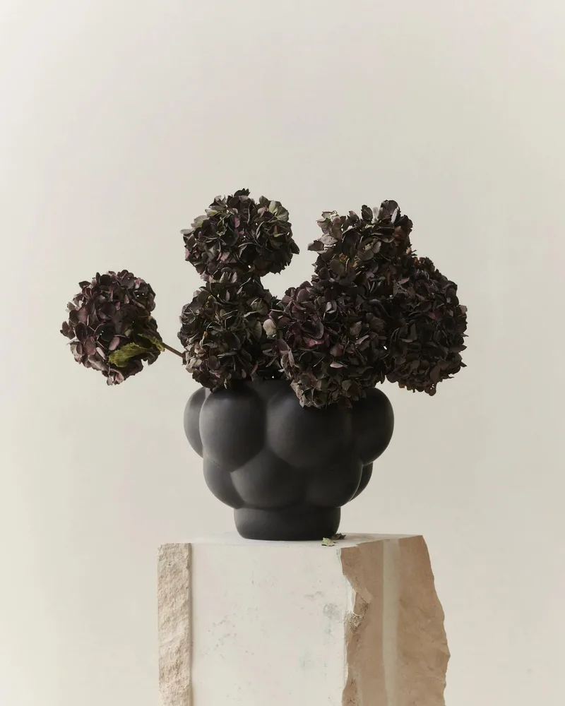 BALLOON BOWL 05 CERAMIC INK BLACK by LOUISE ROE – product photo