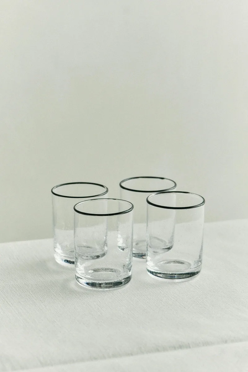 S.R. DRINKING GLASS LOW von LOUISE ROE in BUNDLE (4 GLASSES) – Produktfoto