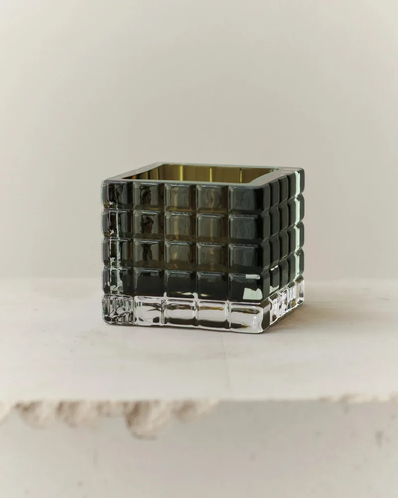 CITY LIGHT 1 von LOUISE ROE in Olive – Produktfoto