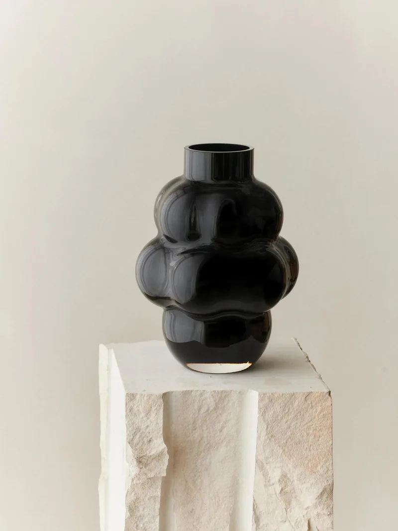 BALLOON VASE 04 GLASS by LOUISE ROE in Black – product photo