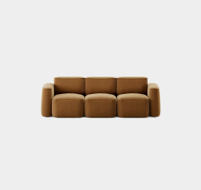 Patch 3-Seater Slim von Massproductions in Villa Nova – Atlantis 91 Cumin – Produktfoto 2 von 2