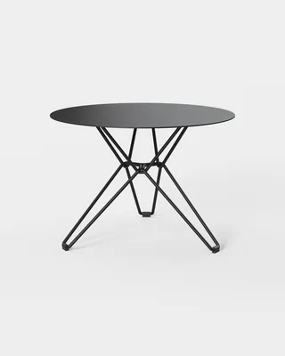 Tio Side Table H420 - D600 de Massproductions en Black – photo du produit 2 sur 2