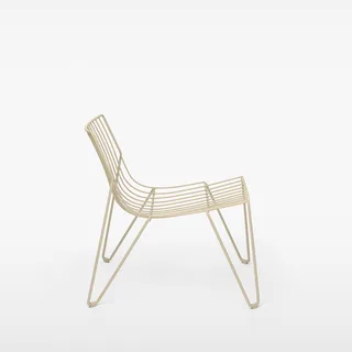 Tio Easy Chair de Massproductions en Ivory – photo du produit 2 sur 2