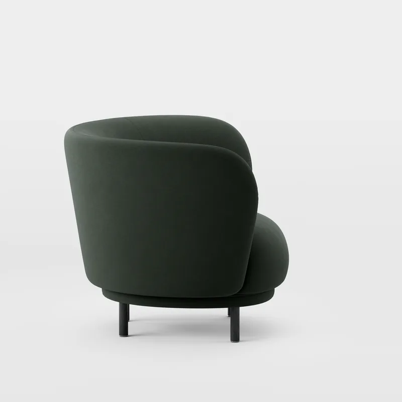 Dandy Armchair van Massproductions in Black Stained Oak/Kirkby Design – Smooth III 45 Pine Green – productfoto