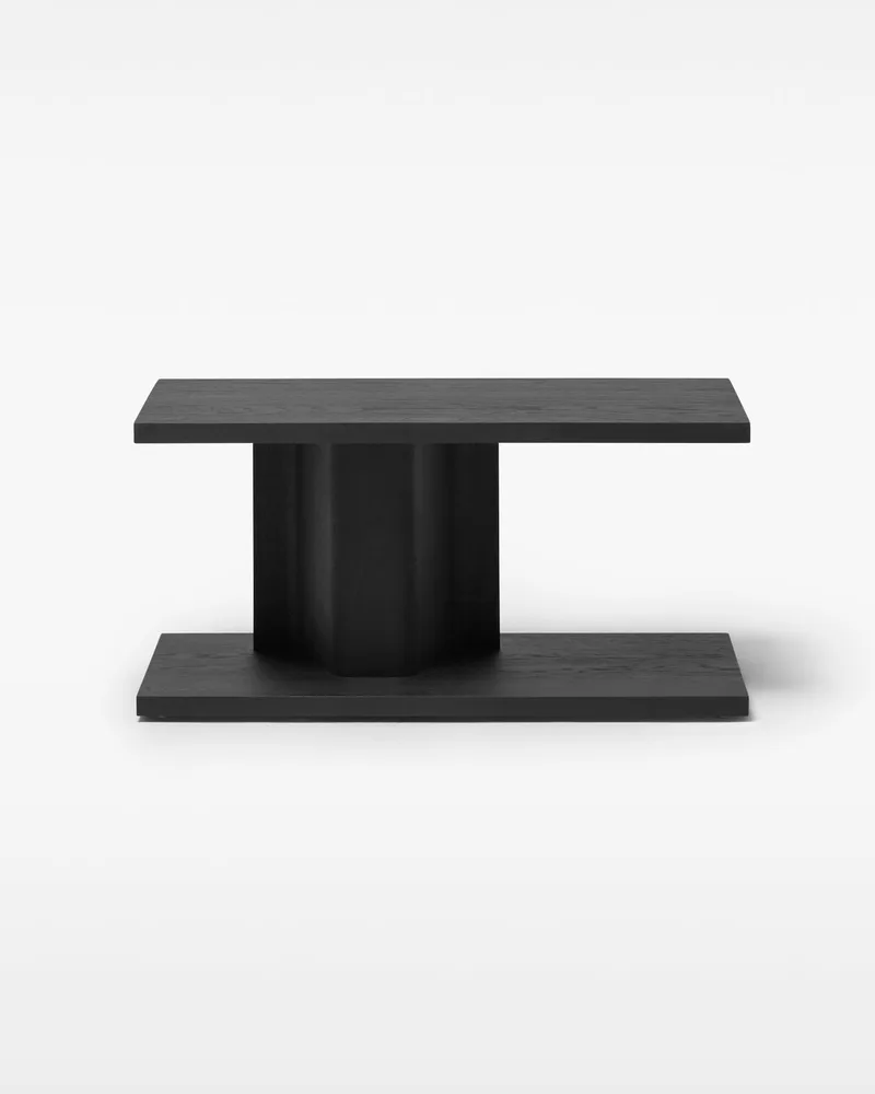 Bit Table van Massproductions in Black Stained Oak – productfoto