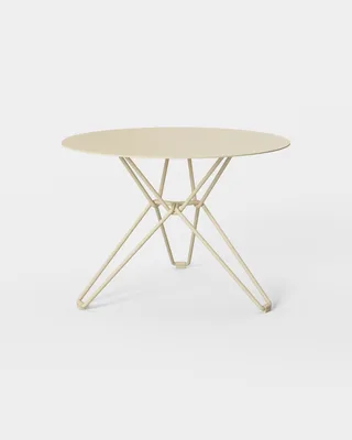 Tio Side Table H420 - D600 van Massproductions in Ivory – productfoto 2 van 2