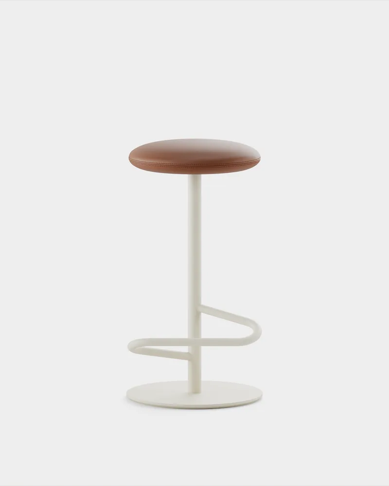 Odette Bar Stool H700 von Massproductions in Elmo Elmosoft – 33001, Ivory – Produktfoto