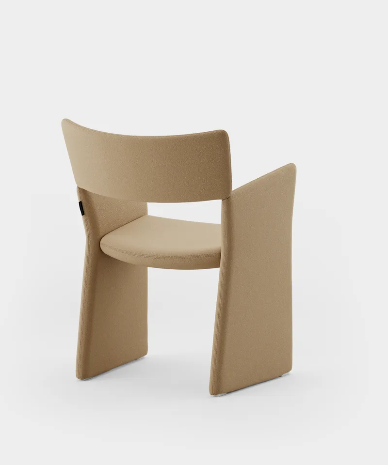 Crown Armchair van Massproductions in Kvadrat – Vidar 4 0333 – productfoto