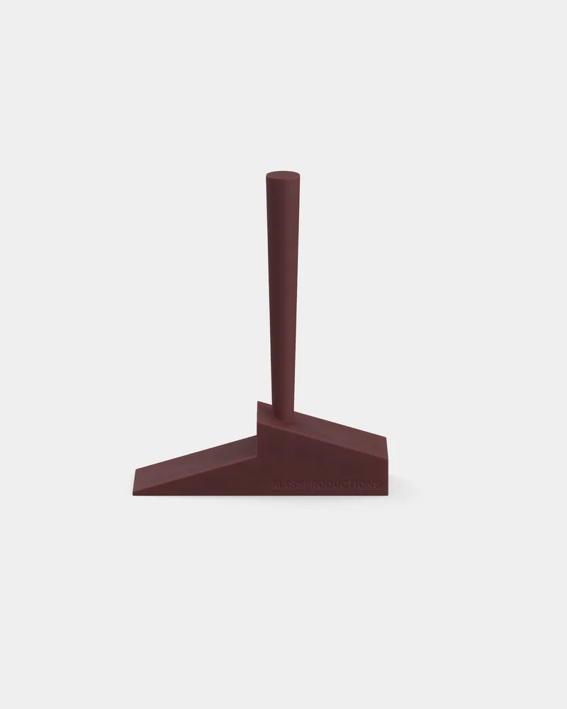 Universal Door Wedge von Massproductions in Prune – Produktfoto